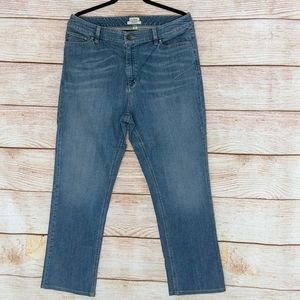L. L. Bean classic fit jeans sz 16